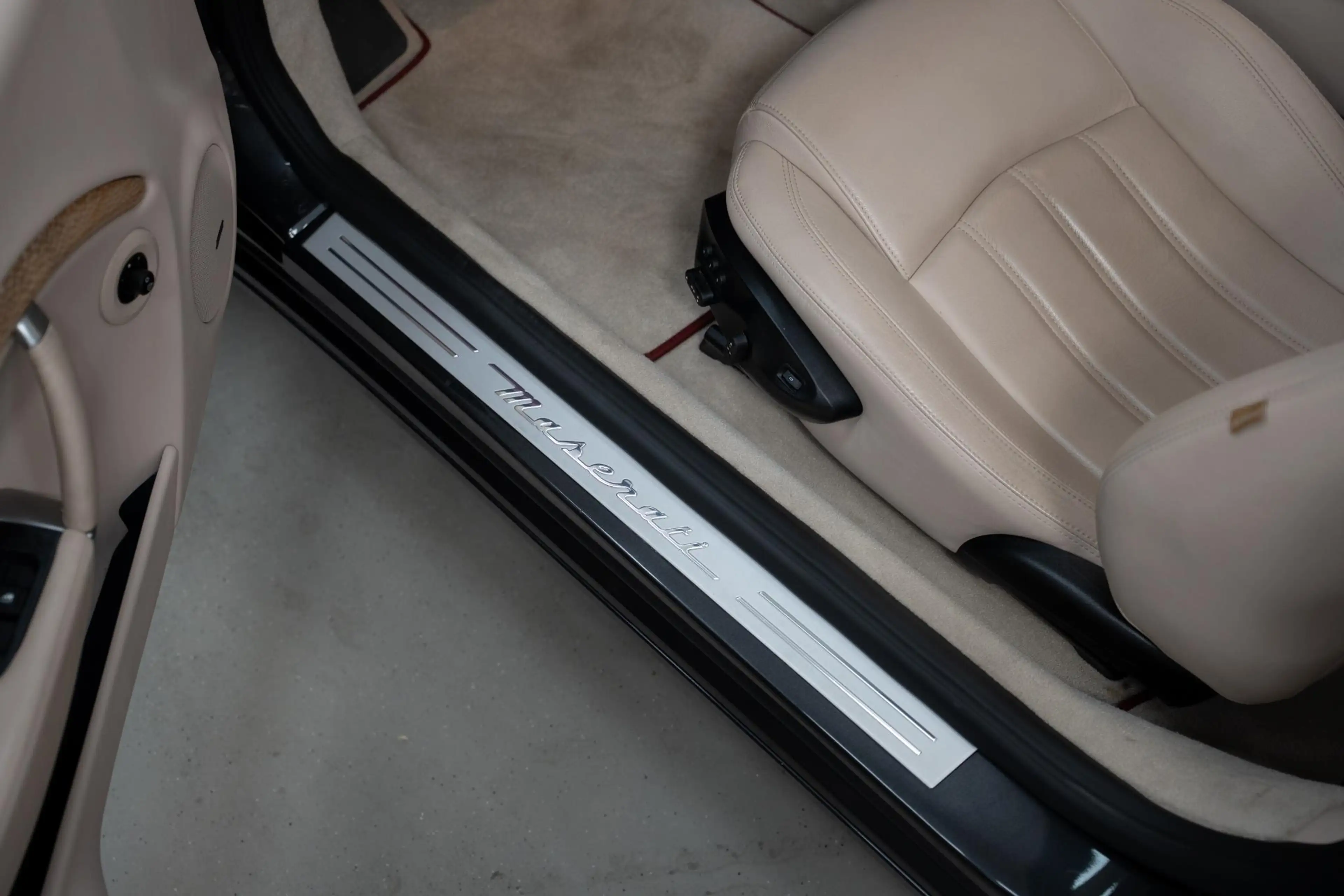 Maserati GranCabrio 4.7 V8*NL AUTO*1e EIGENAAR*CARBALHO*BOSE*UNIEK* — photo 37
