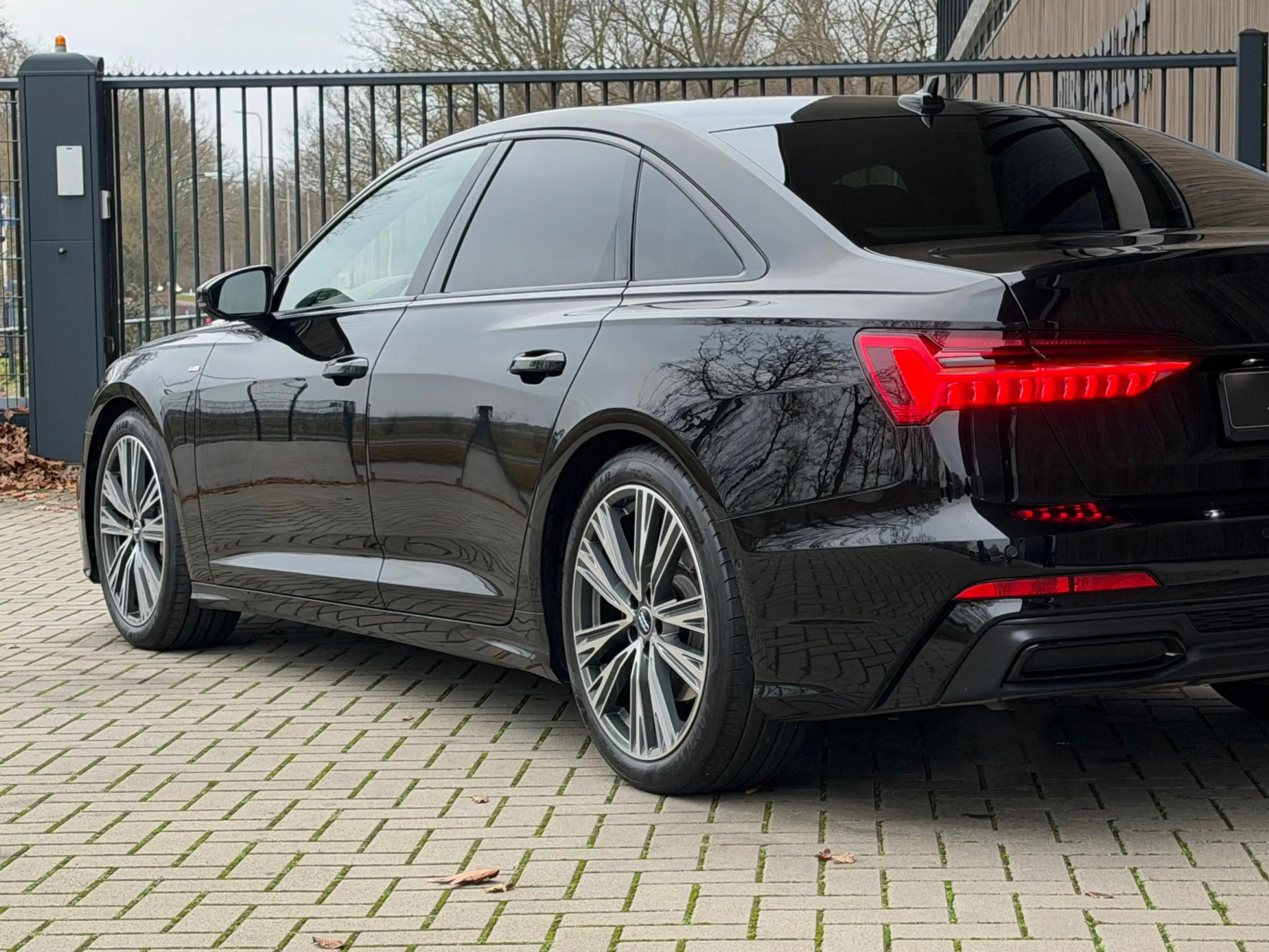 Audi A6 Limousine 55 TFSI Sport S line edition / B&O Advan — photo 8