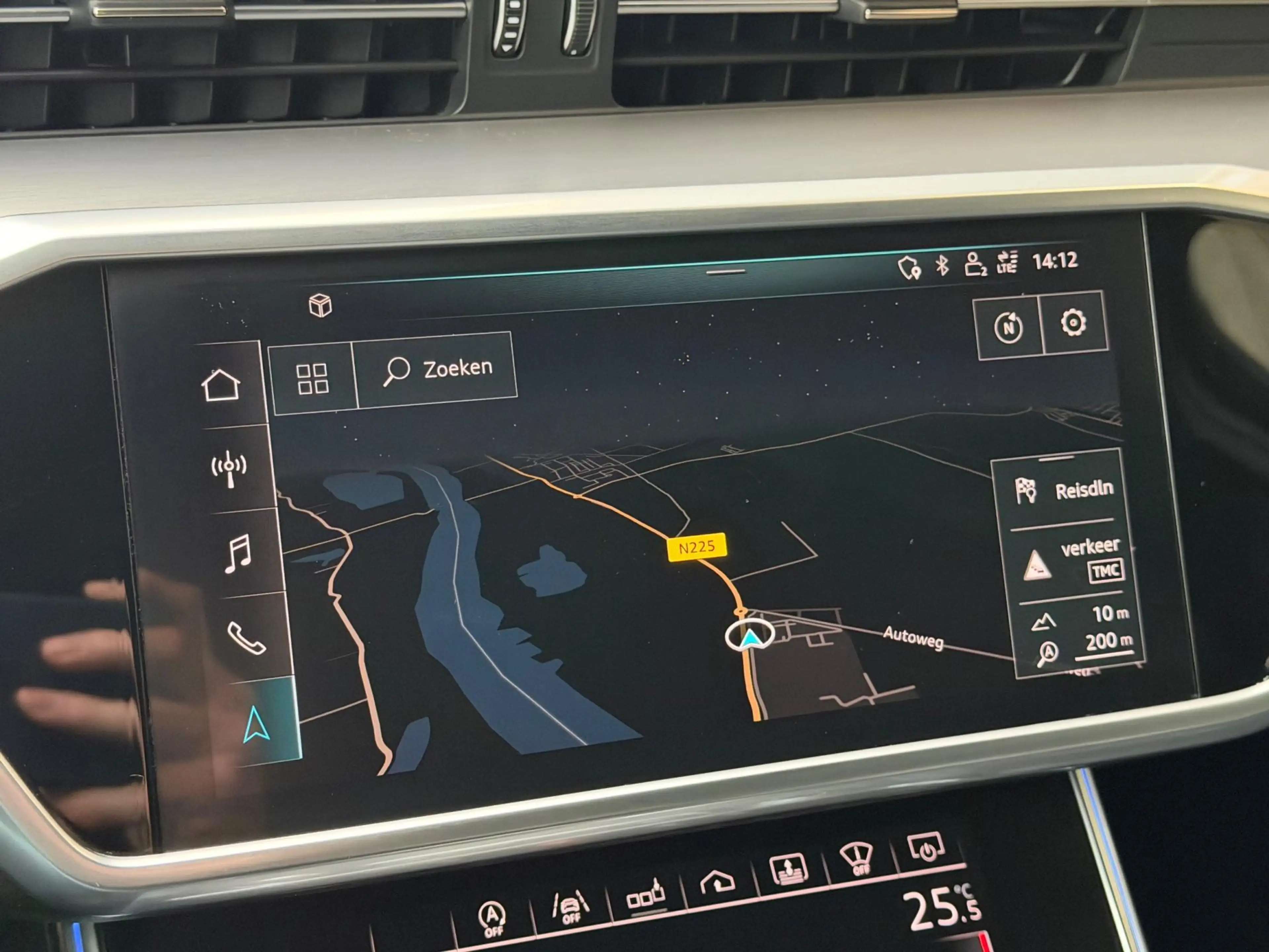 Audi A6 Limousine 55 TFSI Sport S line edition / B&O Advan — photo 36