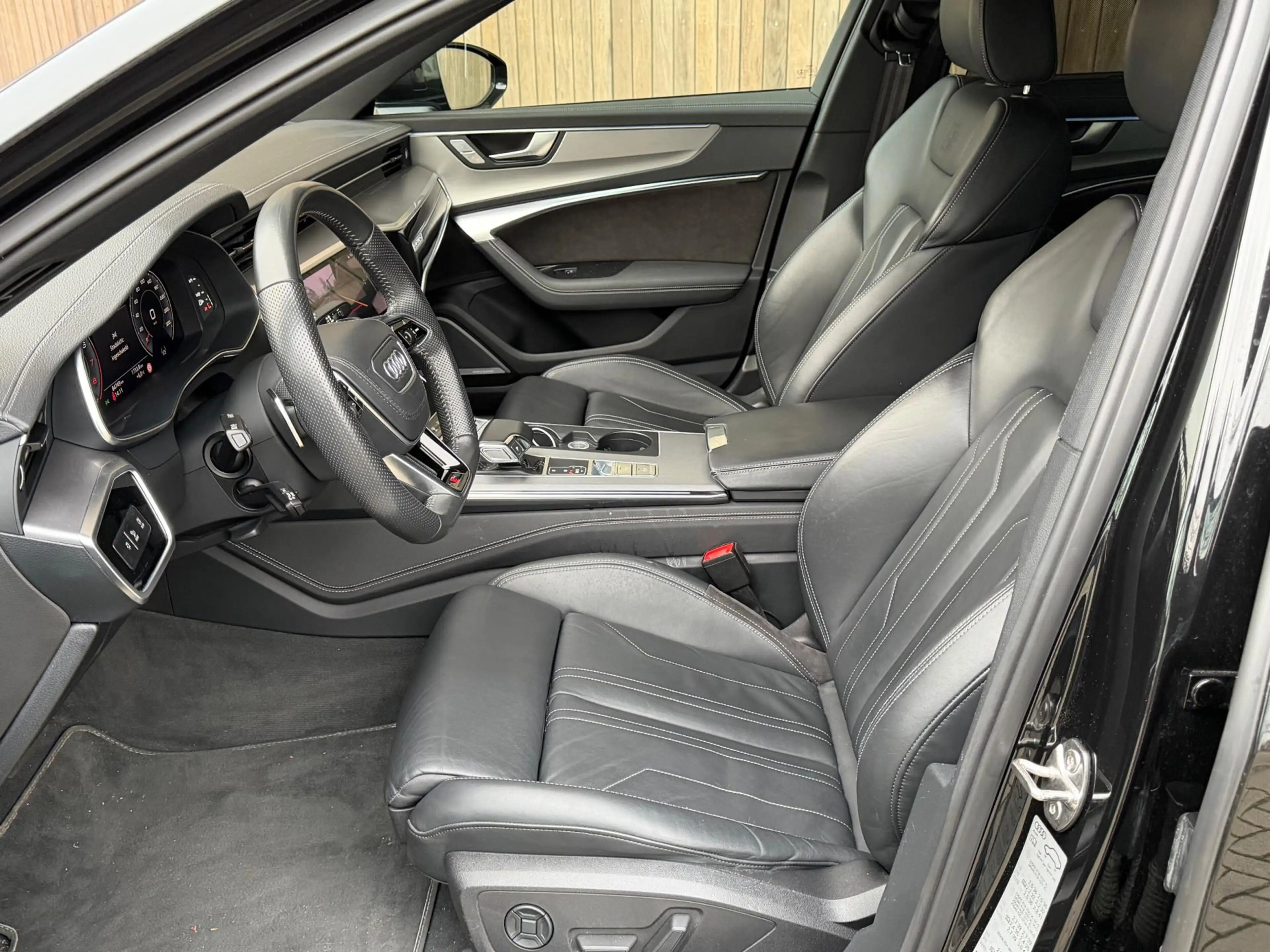 Audi A6 Limousine 55 TFSI Sport S line edition / B&O Advan — photo 28