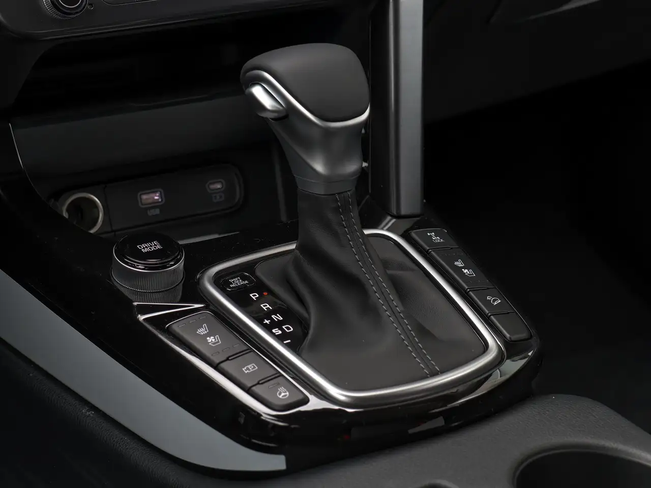 Kia Seltos снимка Kia Seltos