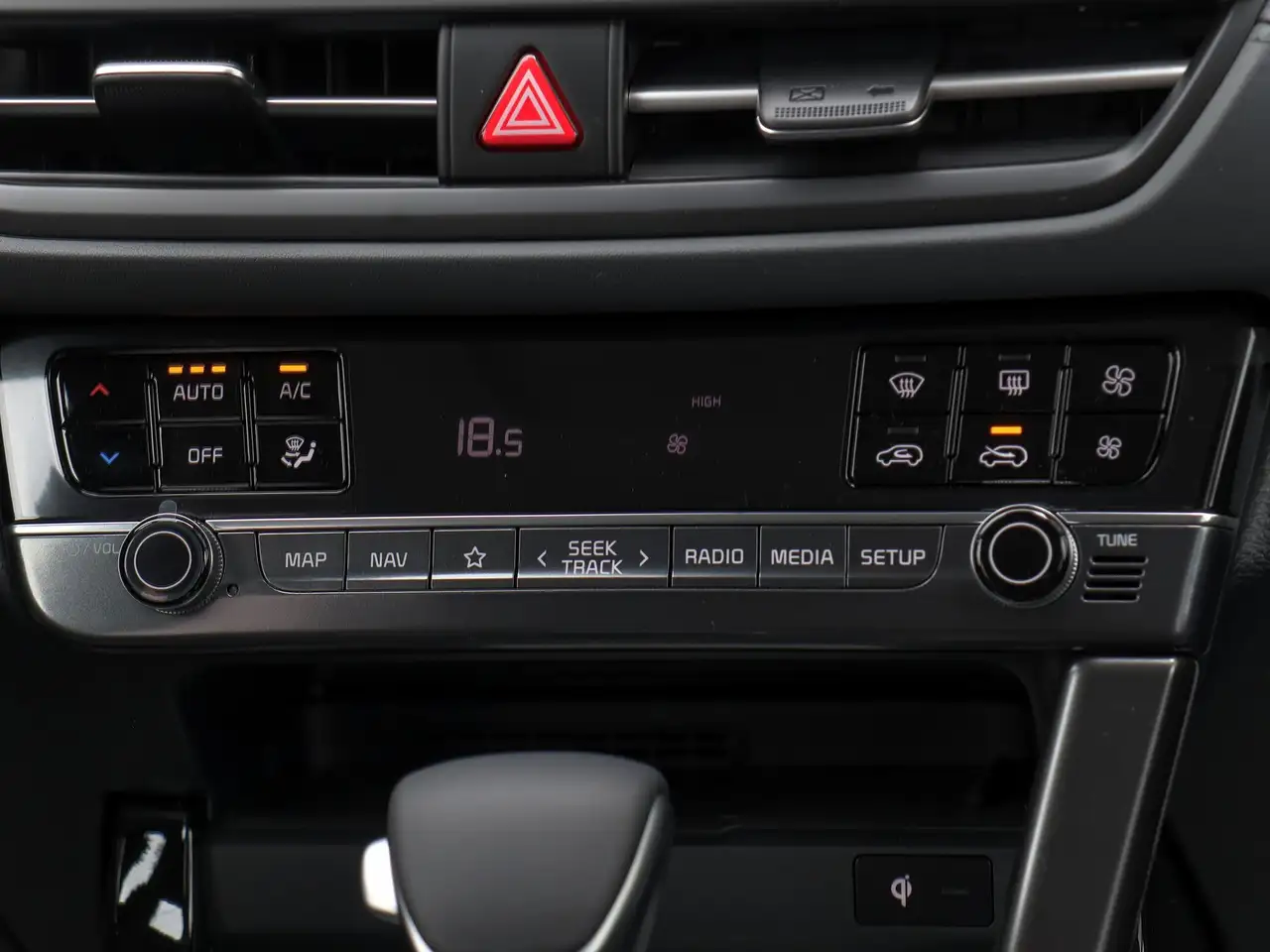 Kia Seltos снимка Kia Seltos