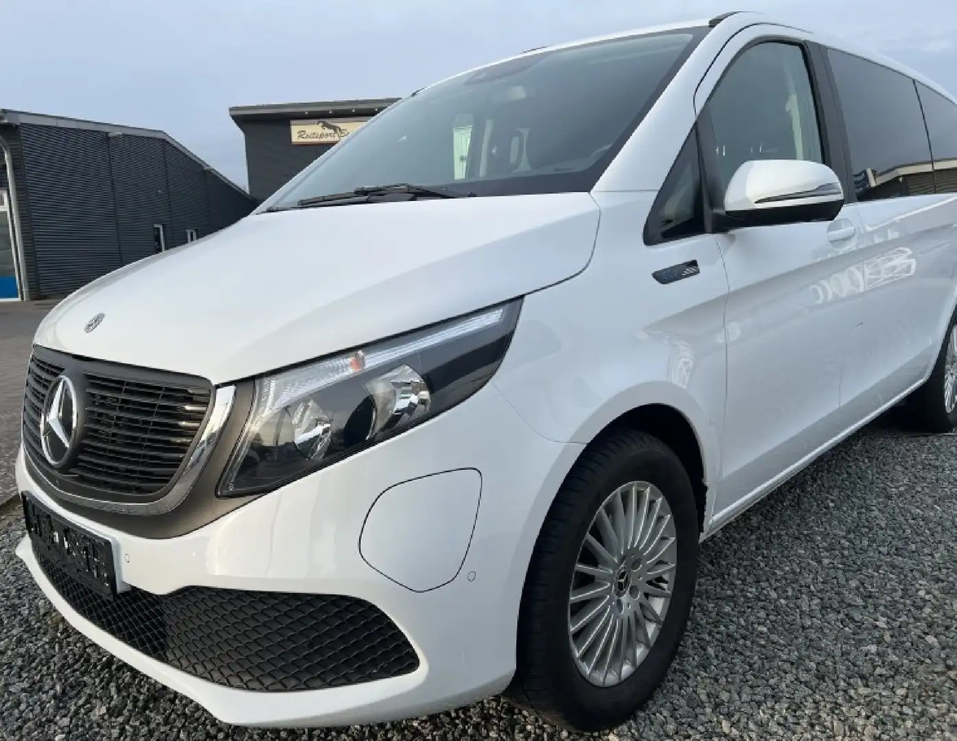 Mercedes-Benz EQV 300 EQV 300 lang White - 2