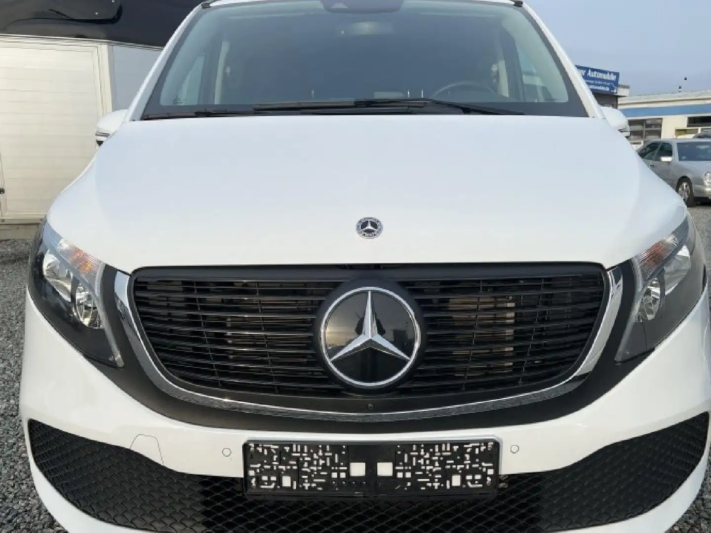 Mercedes-Benz EQV 300 EQV 300 lang White - 1