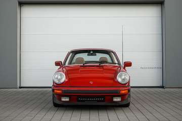 911 S Targa *Erstlack in Peru Red*