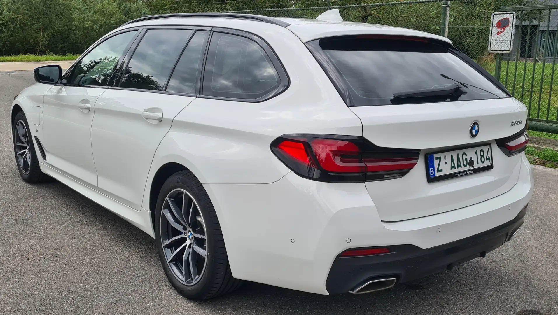 BMW 530 Touring 530e 36gr Pack M Weiß - 2