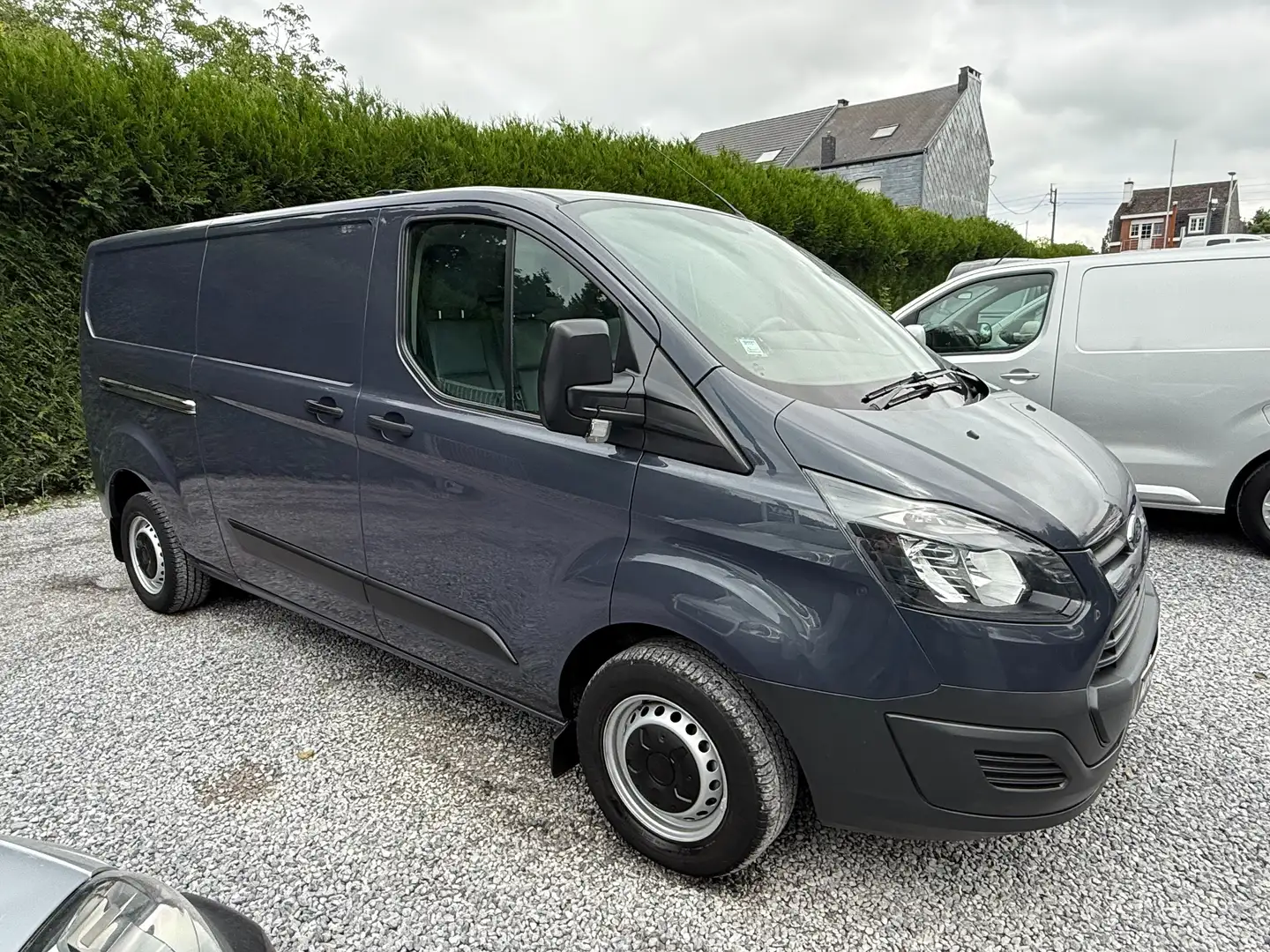 Ford Transit Custom Transit Custom 2.2 TDCi L2H1 - UTILITAIRE - Blau - 2