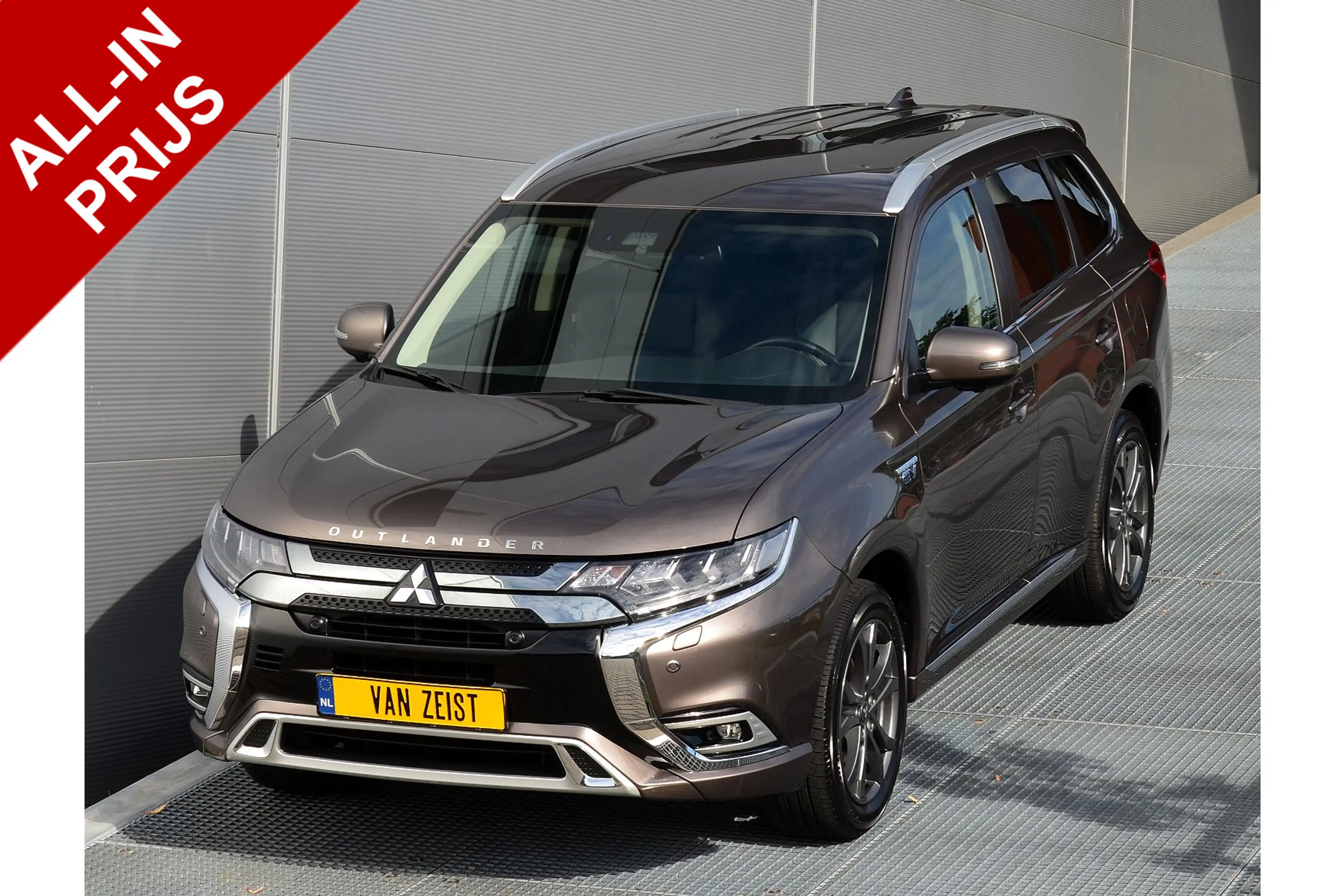 Mitsubishi Outlander PHEV 2.4 INTENSE PLUS 4WD | PLUG IN HYBRID | SoH 8