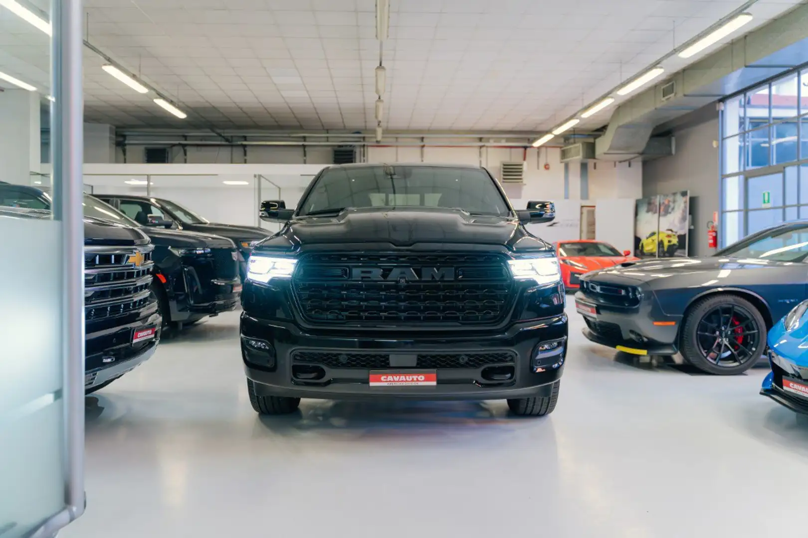 Dodge RAM NUOVO RAM 2025 LIMITED NIGHT 3.0L TWIN-TURBO 540 Nero - 2