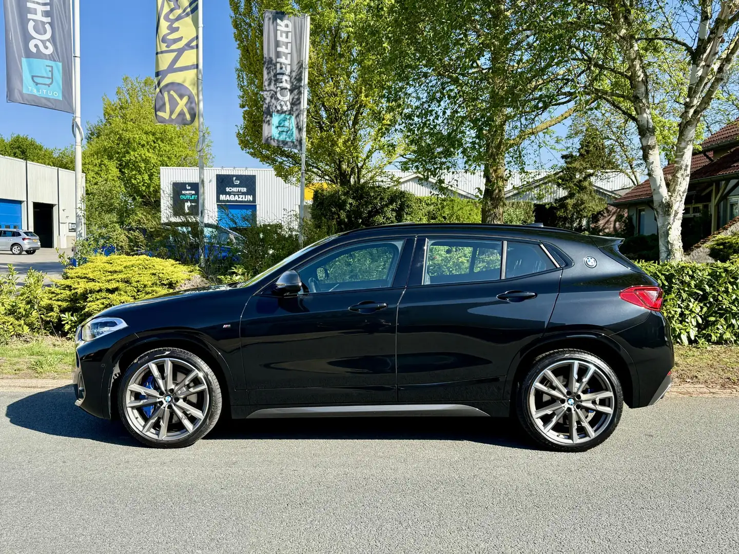 BMW X2 M35i High Executive 306PK Pano•HarmanKardon•Schaal Zwart - 2