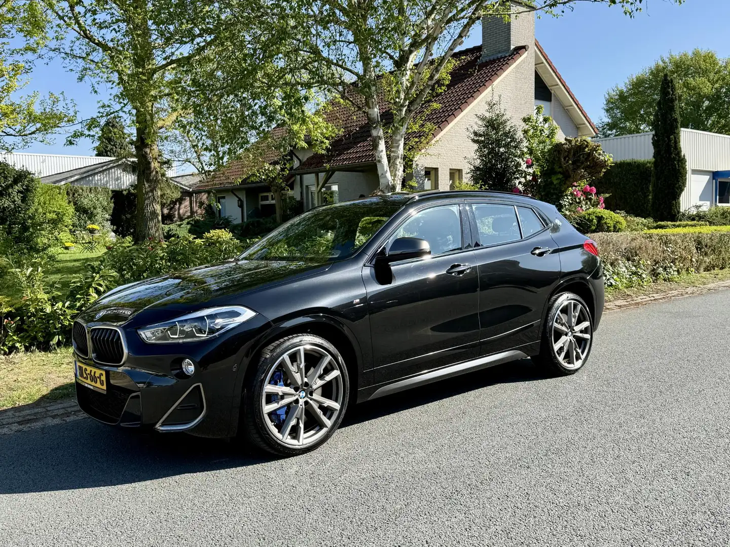 BMW X2 M35i High Executive 306PK Pano•HarmanKardon•Schaal Zwart - 1