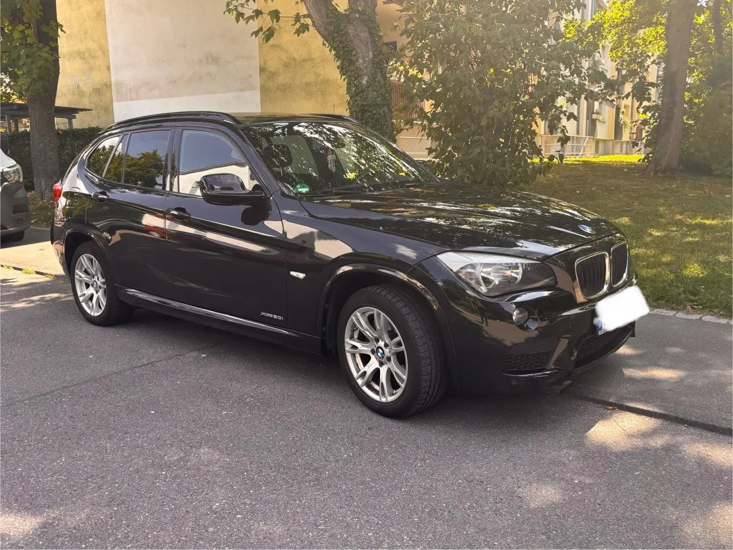 BMW X1 xDrive20i Aut. - 1