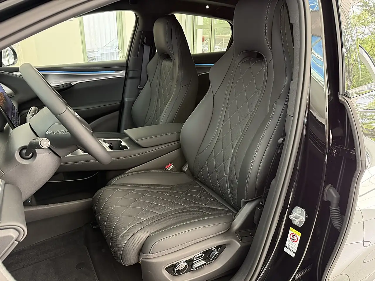 BYD SEALION 7