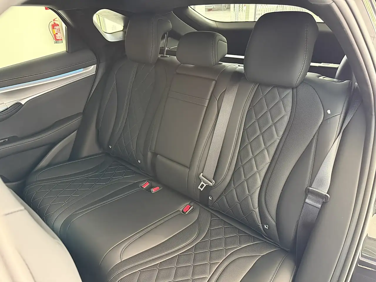 BYD SEALION 7
