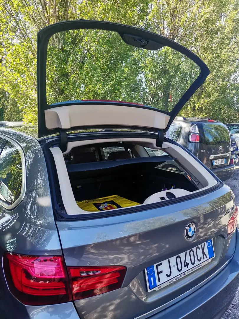 BMW 520 Serie 5 F11 Touring 520d Touring 190cv Grigio - 2