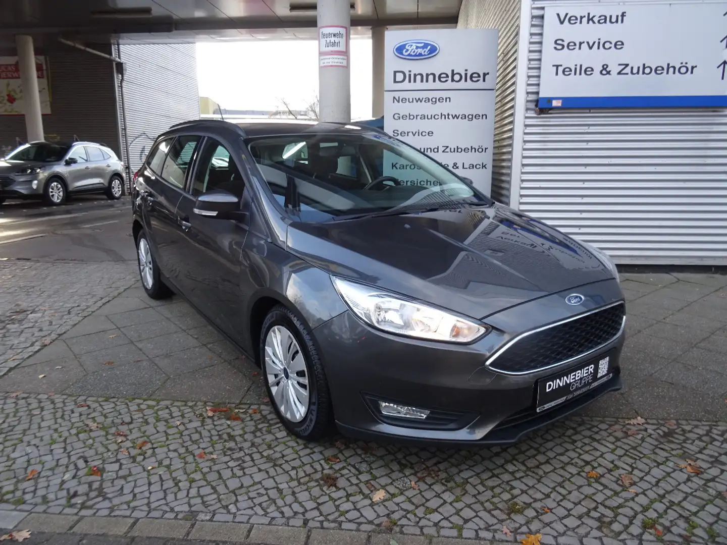 Ford Focus Turnier 1.0 EcoBoost Business NAVI PDC SHZ Gris - 2