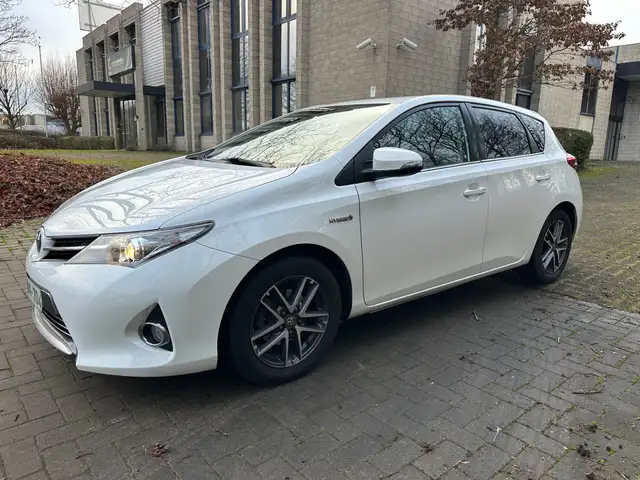 Toyota Auris Auris HEV 1.8i HSD Business E-CVT