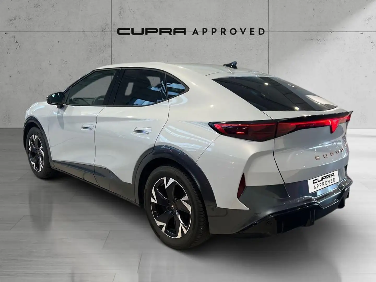 CUPRA Tavascan 77kWh 210kW Endurance Plateado - 2