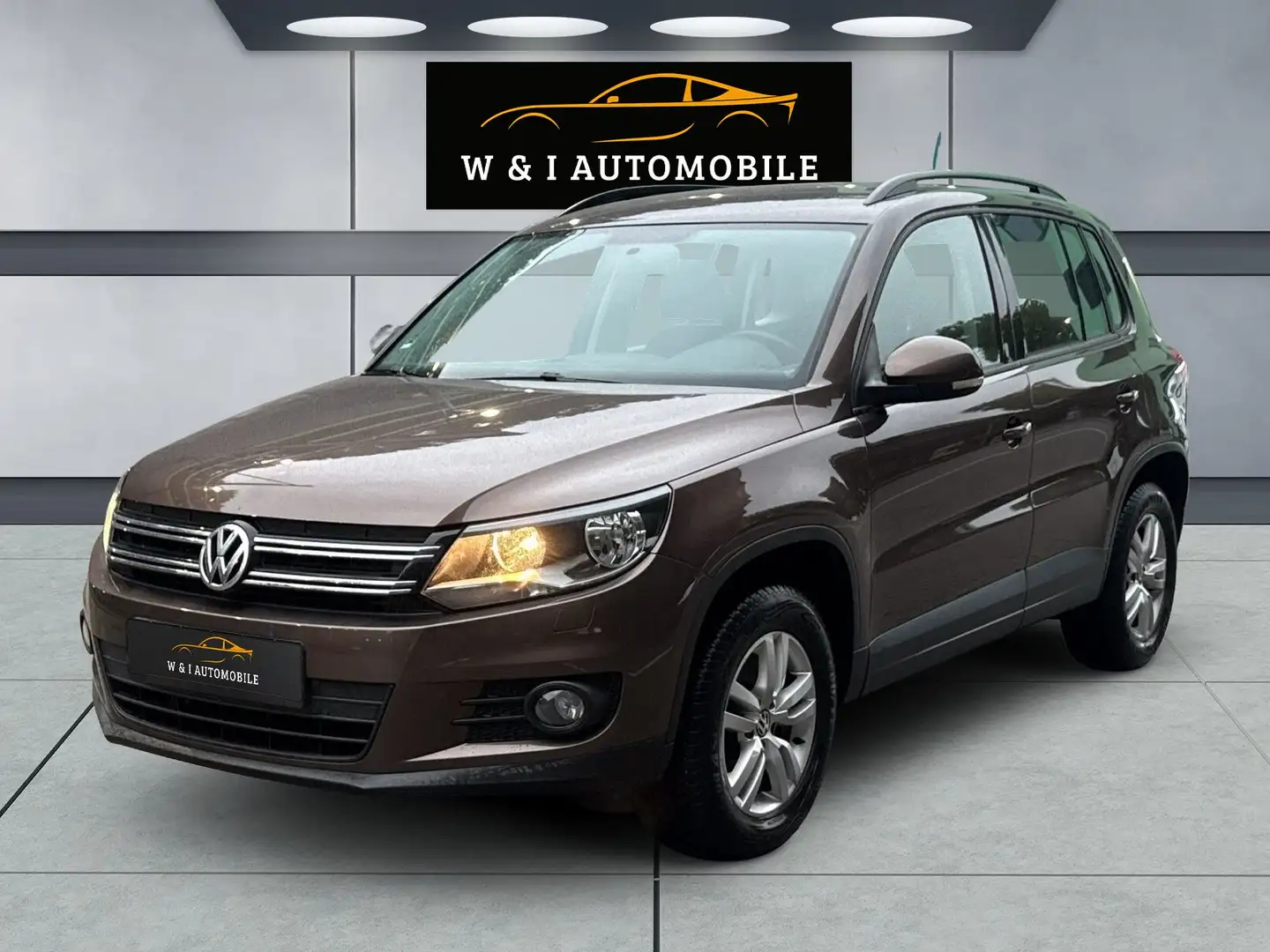 Volkswagen Tiguan TREND & FUN *PDC*KLIMA*BLUETOOTH*SITZHEIZUNG* Braun - 1