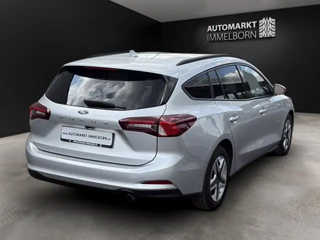 Ford Focus view 7