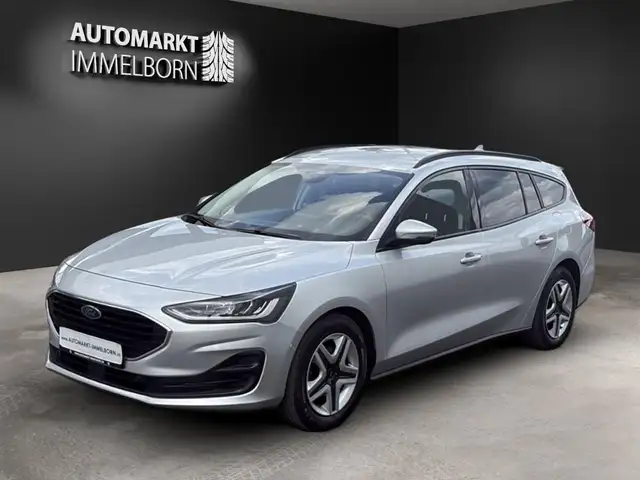 Ford Focus view 4
