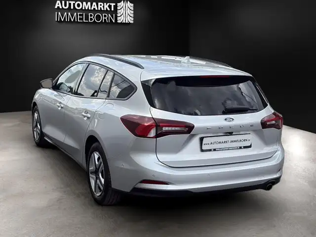 Ford Focus view 5