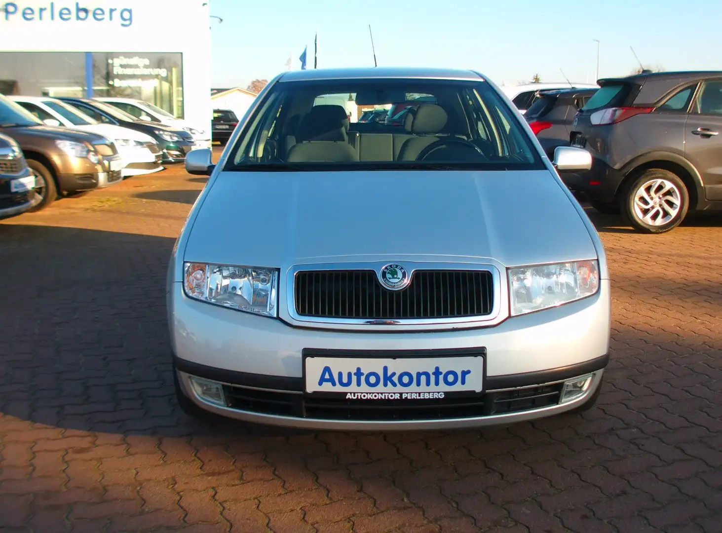 Skoda Fabia 1.4 16V Excellent Automatik.Klima.SHZ Silber - 2