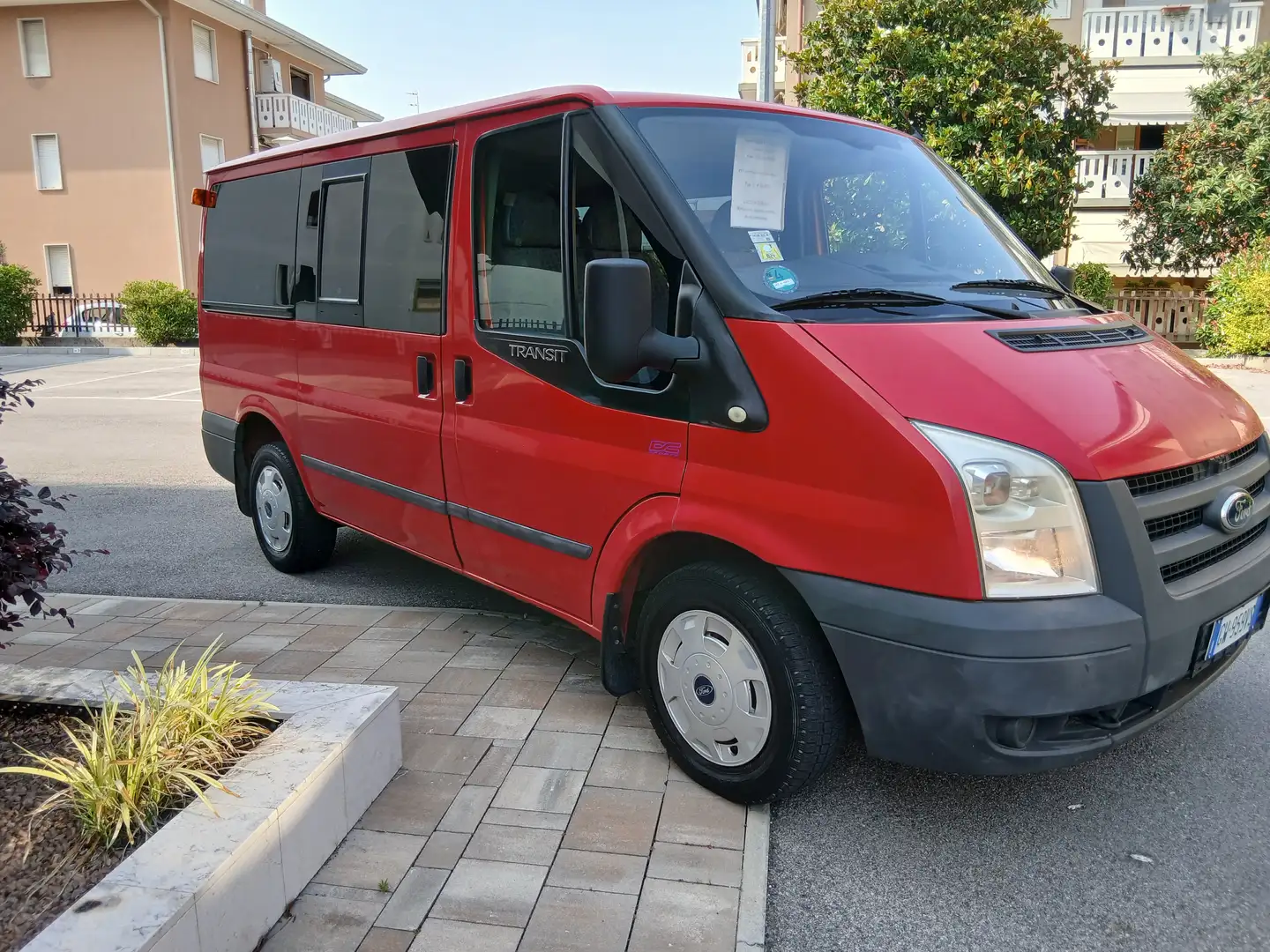 Ford Transit Connect 2.2 Cdti 9 posti clima bizona Rosso - 2