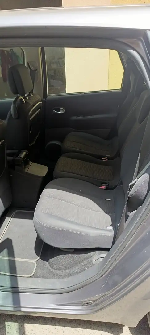 Renault Grand Scenic Scénic 1.9dCi Dynamique 5pl. - 2