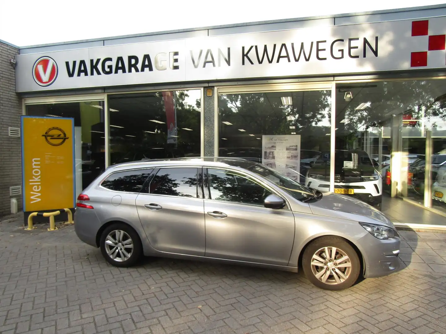 Peugeot 308 1.6 HDI 120 PK NAVI ECC L.M. TREKHAAK Grijs - 1