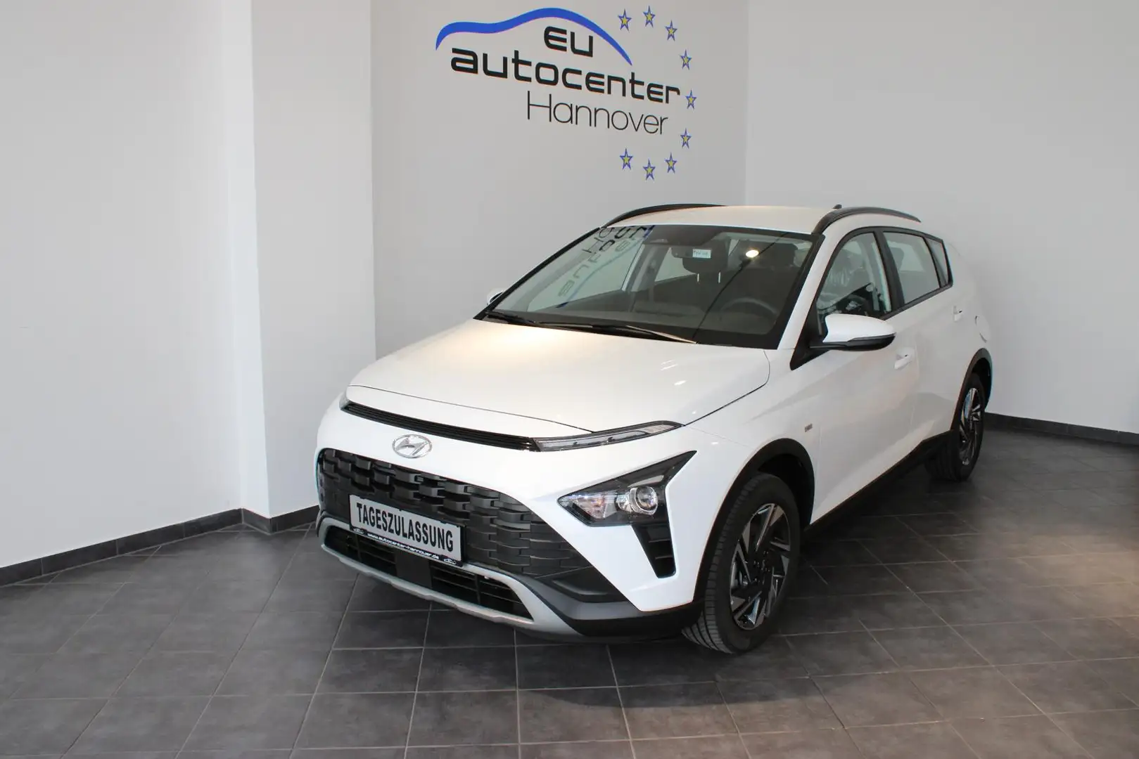 Hyundai BAYON 1.0 T-GDI Select M-Hybrid Navi RFK Klima PDC DAB Blanco - 2