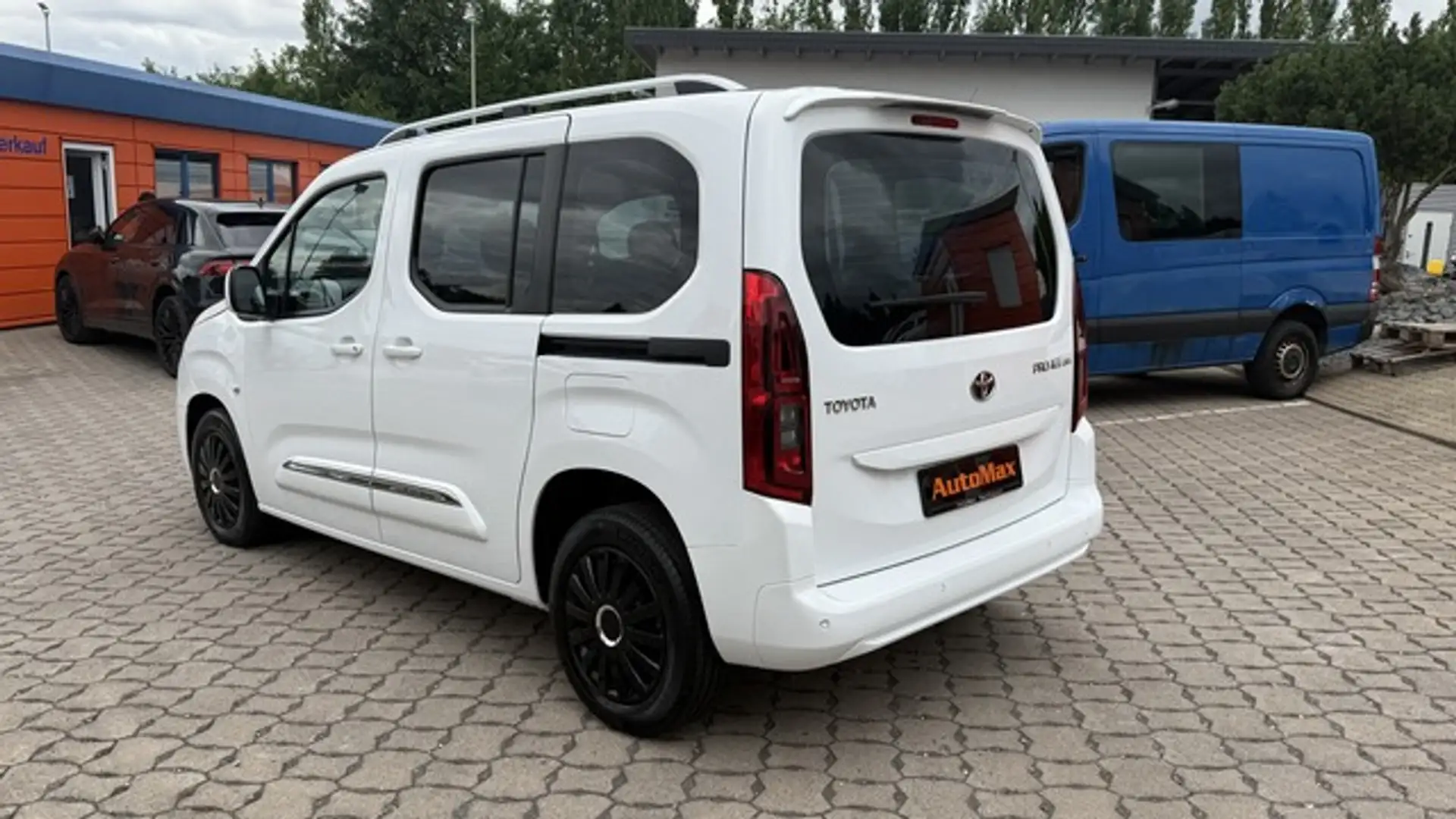 Toyota Proace City Verso L1 7 Sitze SHZ Klima Sh gepfl. White - 2