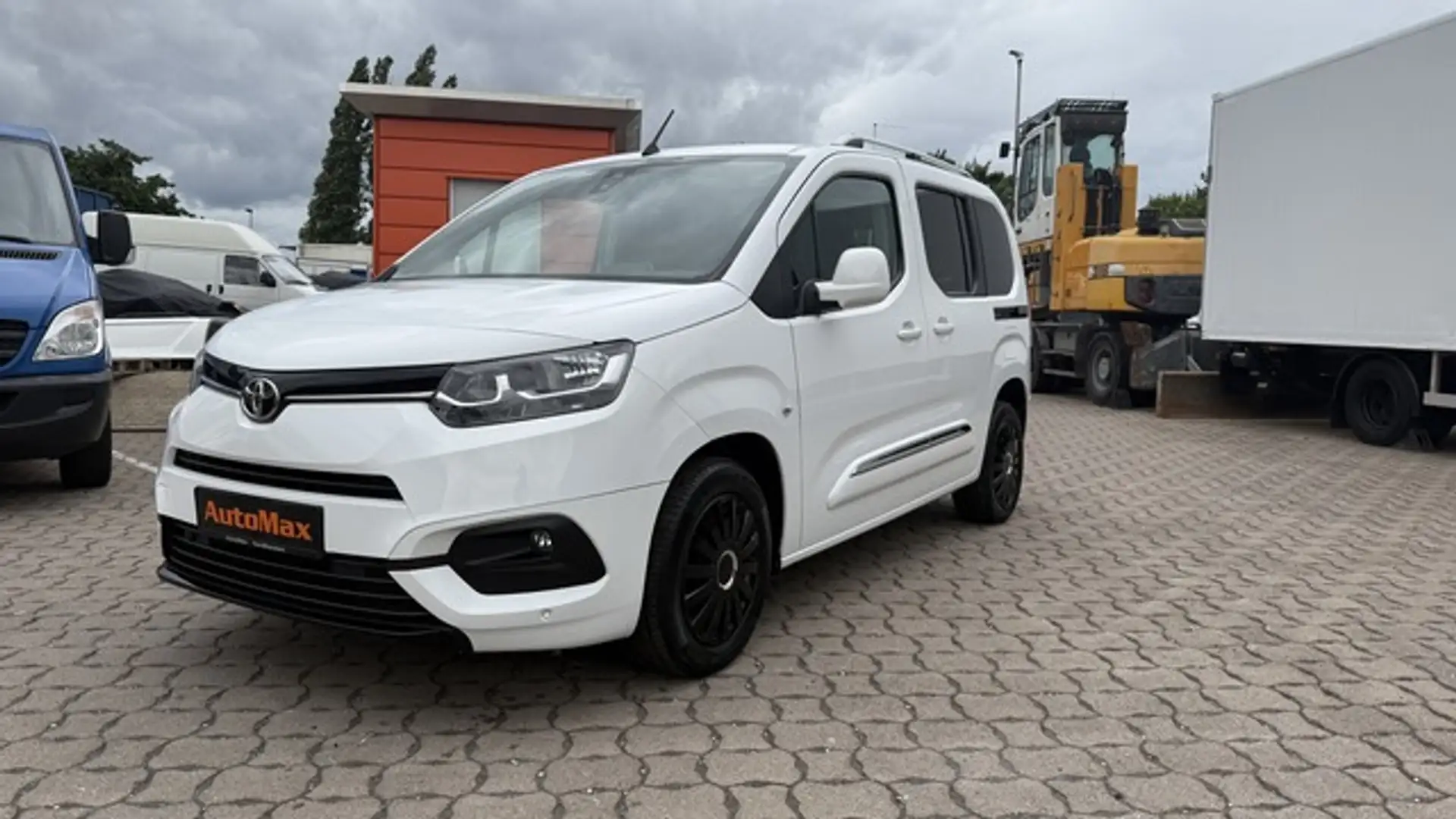 Toyota Proace City Verso L1 7 Sitze SHZ Klima Sh gepfl. White - 1