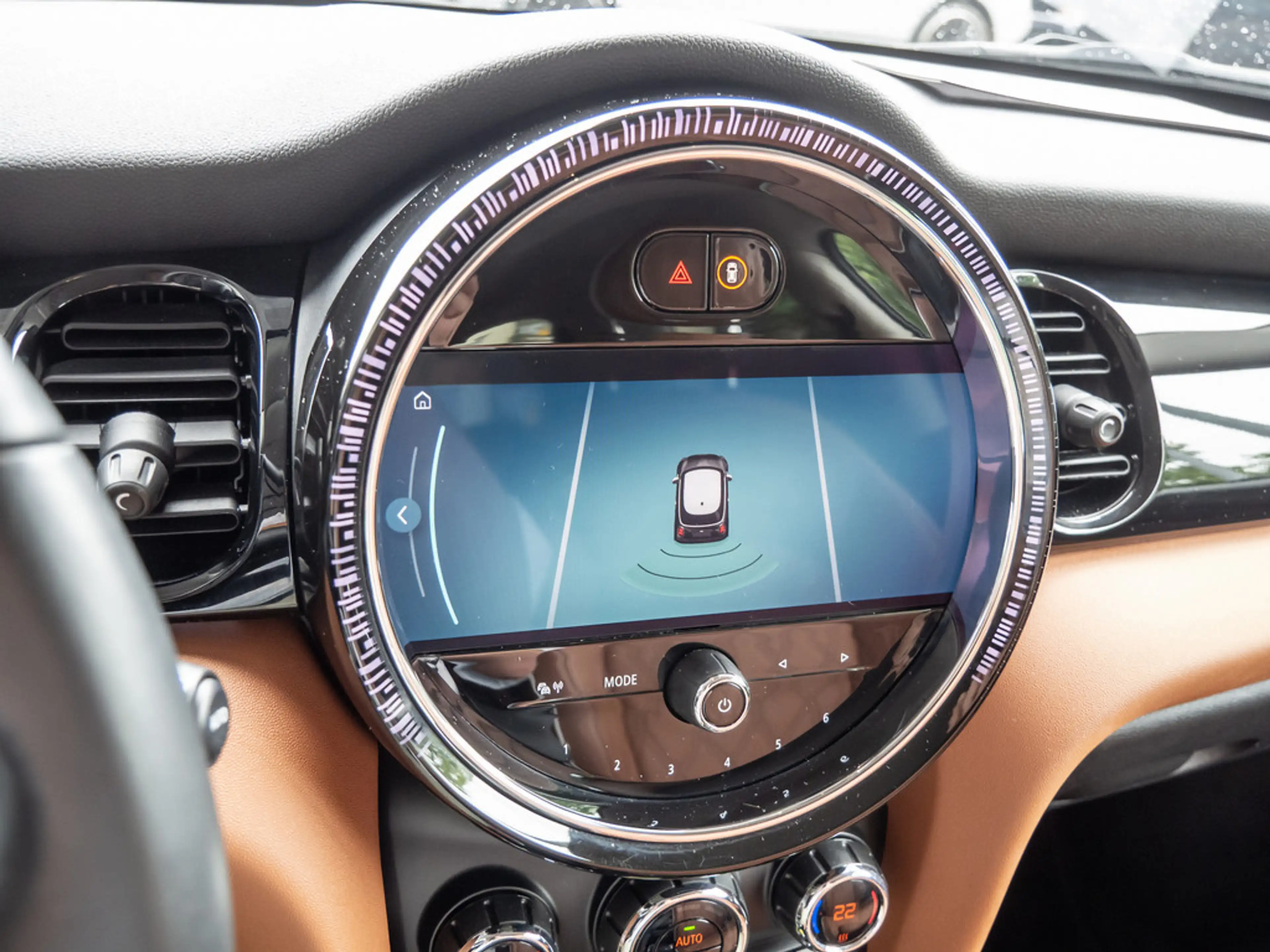MINI Cooper SE Classic Trim PDC SHZ LEDER NAVI LED — photo 14