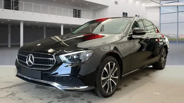 Mercedes-Benz E 300 de ALLRAD VollLeder*AHK*Kamera*Mubeam*18