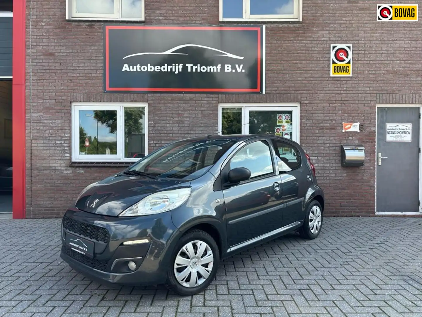 Peugeot 107 3 x op voorraad prijs vanaf 4995 Gris - 1