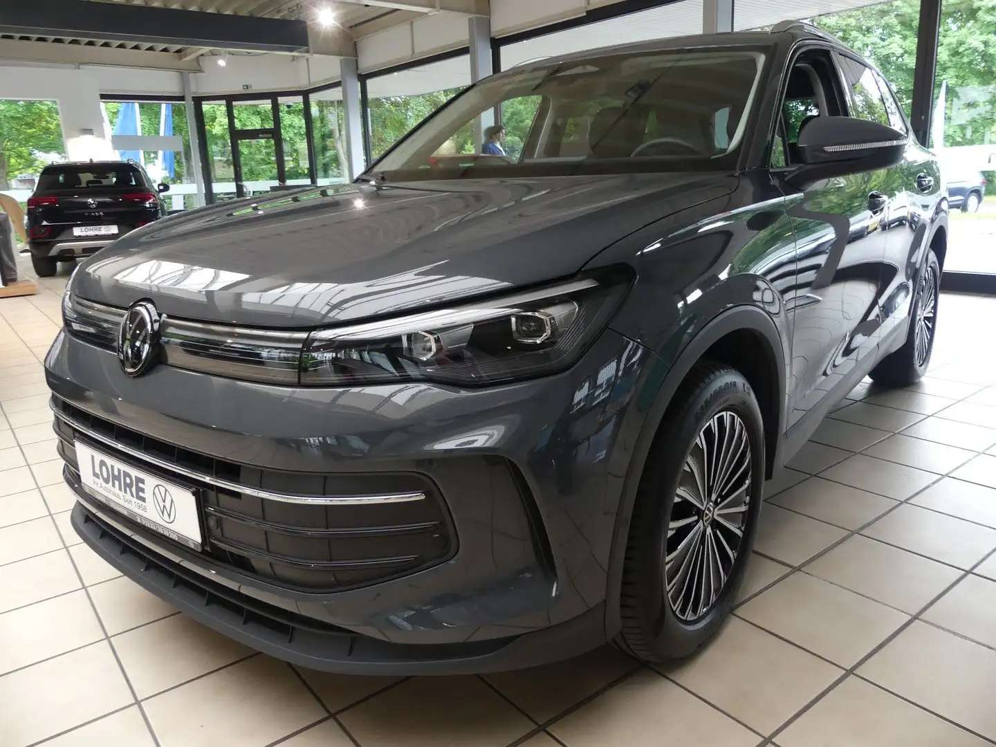 Volkswagen Tiguan 2.0 TDI 4Motion Life Gris - 1