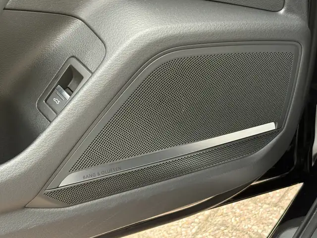 Audi A6 view 15