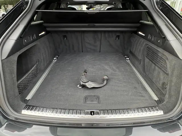 Audi A6 view 10