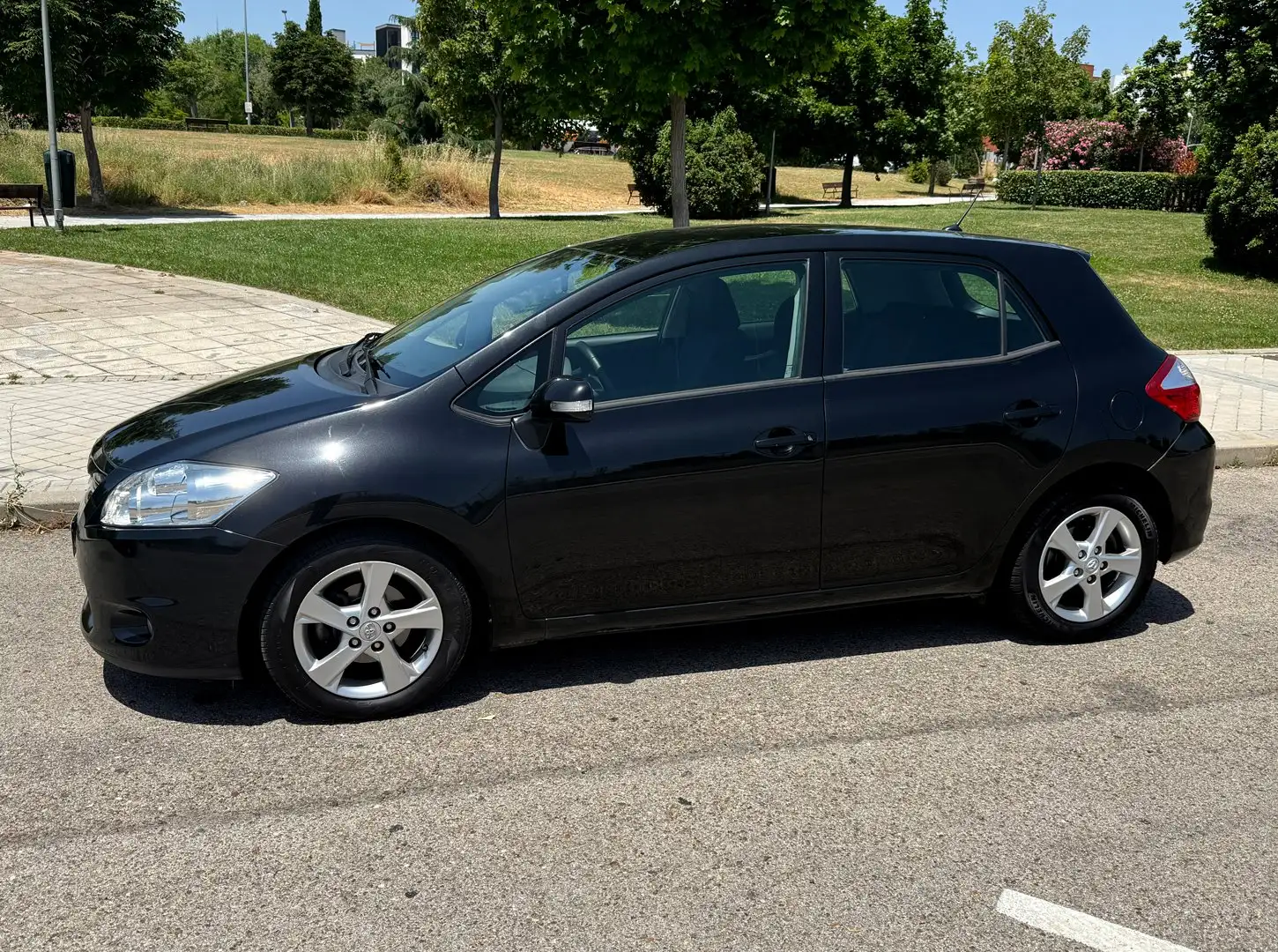 Toyota Auris Auris 1.4D-4D Active Active Negro - 2