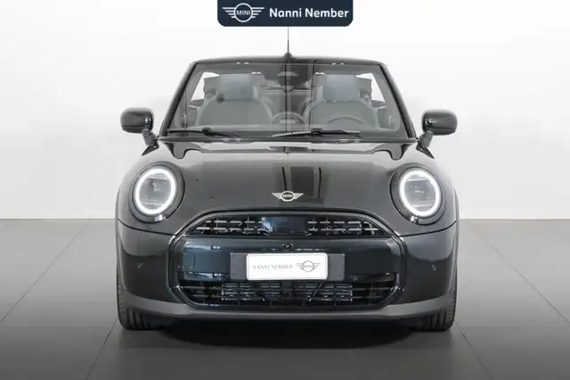 Mini Cooper Cooper view 2