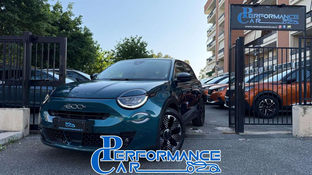 Fiat 600 HYBRID 1.2 110CV DCT MHEV LA PRIMA*24M.G.*CAM360°