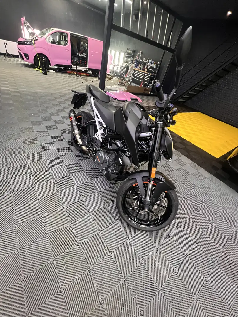 KTM 390 Duke Czarny - 2