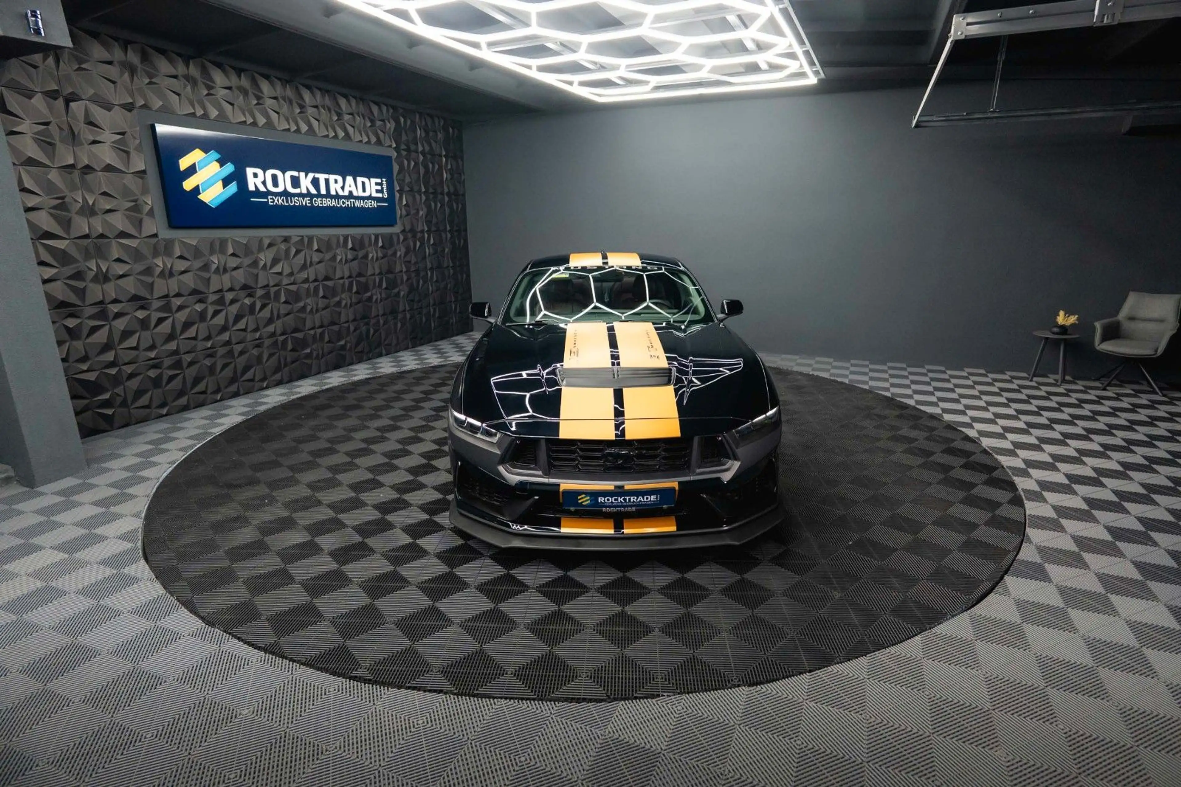 Ford Mustang Fastback 5.0 Ti-VCT V8 Dark Horse 6-Gang — photo 3