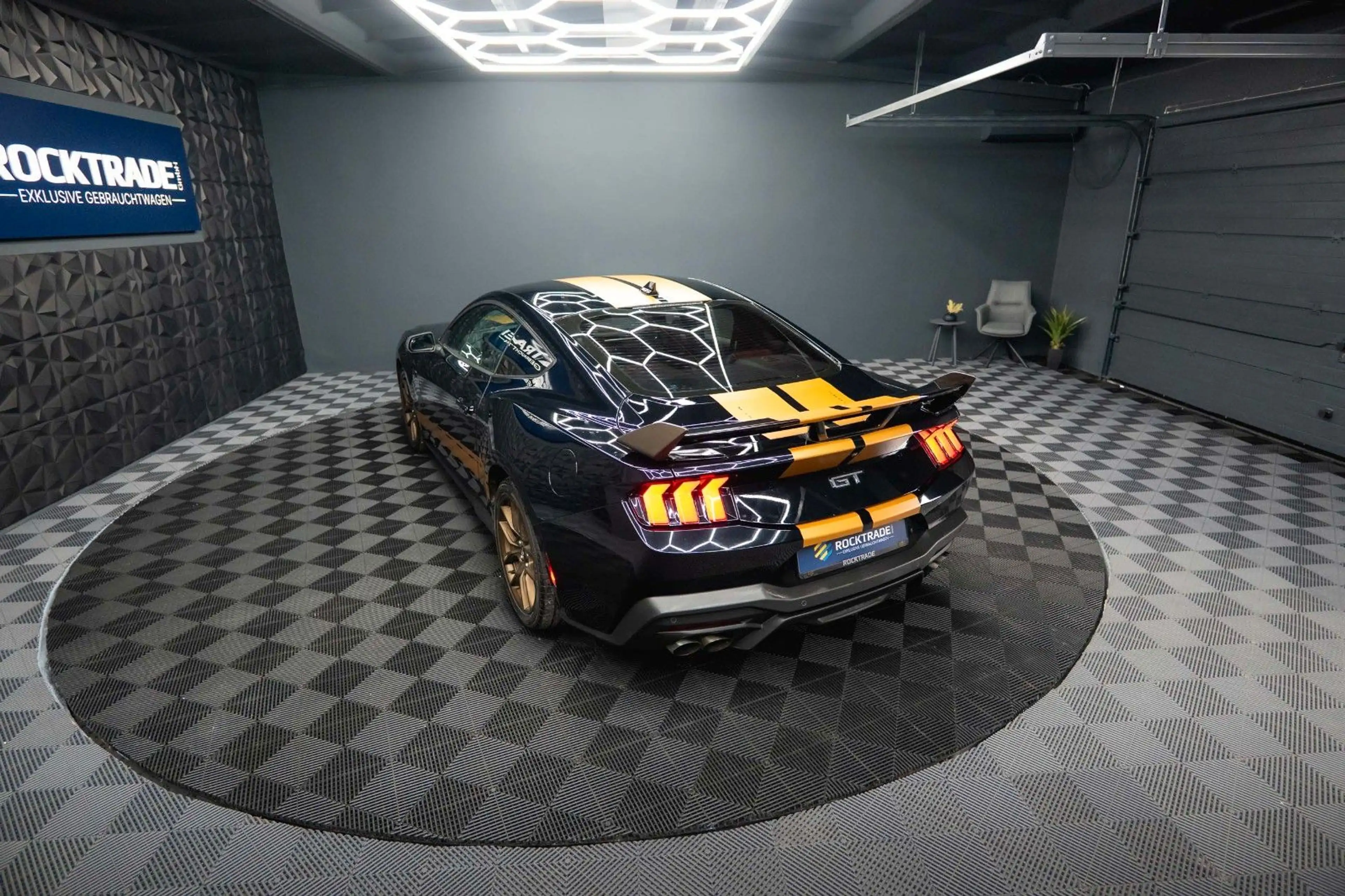Ford Mustang Fastback 5.0 Ti-VCT V8 Dark Horse 6-Gang — photo 15