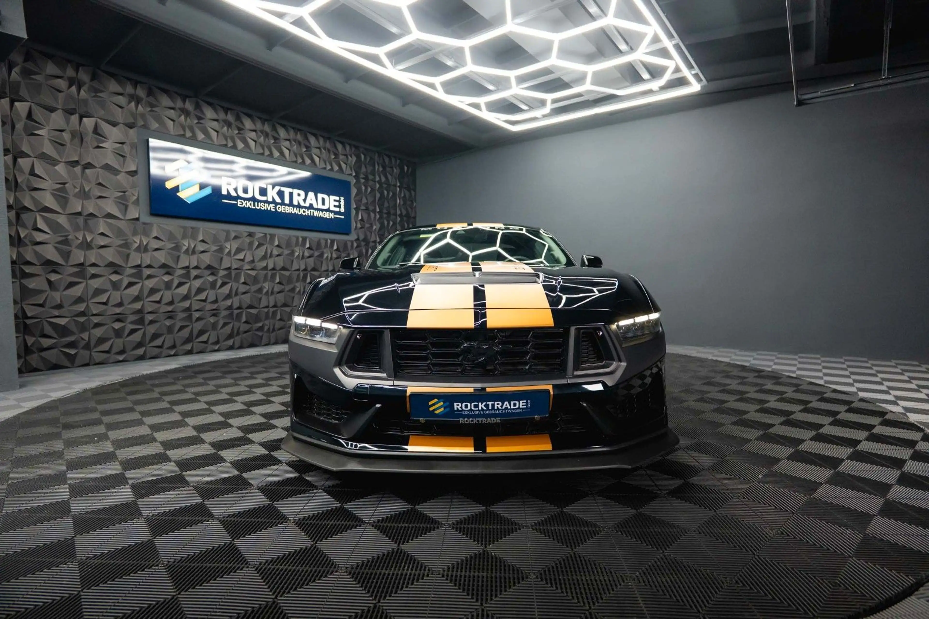 Ford Mustang Fastback 5.0 Ti-VCT V8 Dark Horse 6-Gang — photo 4