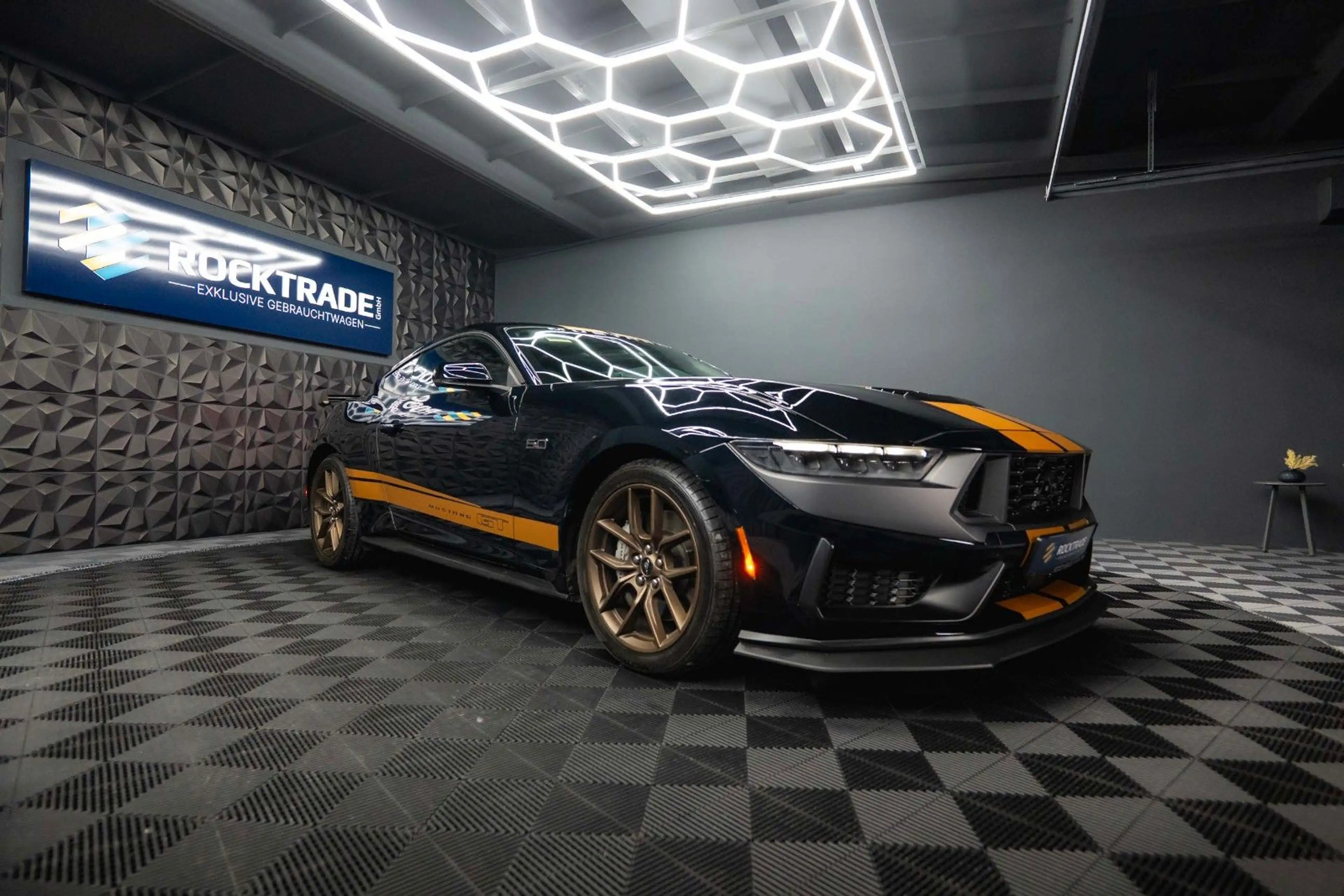 Ford Mustang Fastback 5.0 Ti-VCT V8 Dark Horse 6-Gang — photo 6