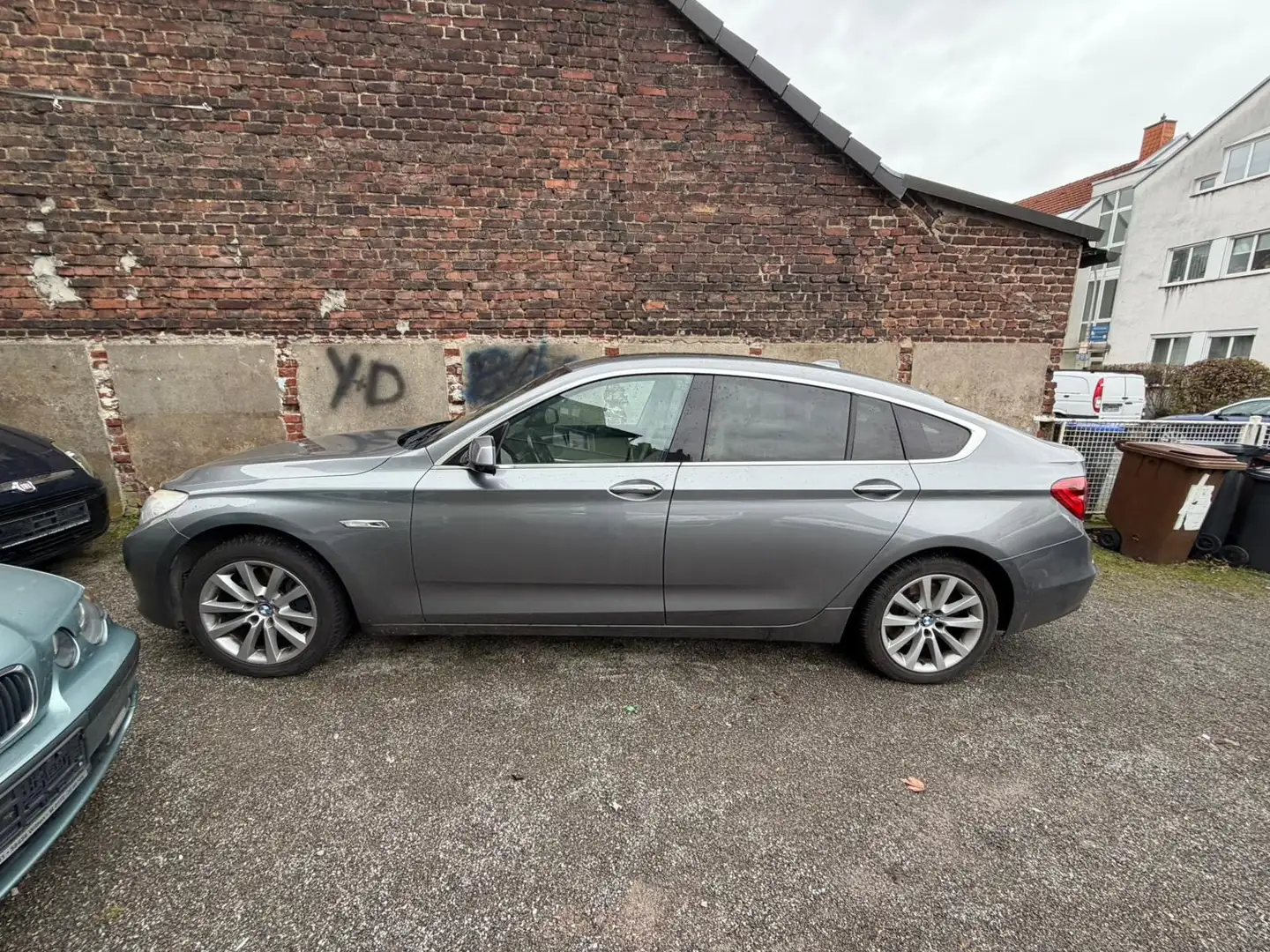BMW 530 530 d GT Navigation Automatik Kamera Grijs - 2