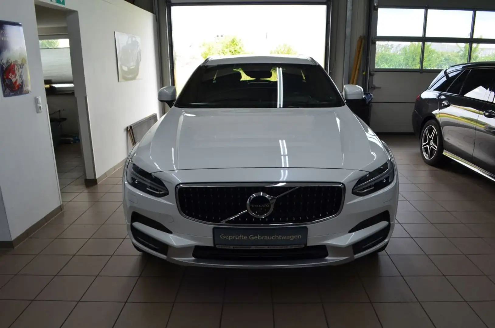 Volvo V90 Cross Country D5 AWD Geartronic Pro*GLASDACH*LUFTFAHR*XENIUM-P*A Weiß - 2