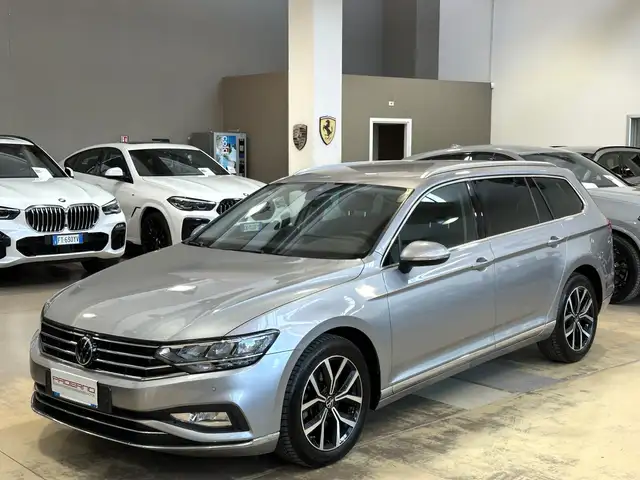 Volkswagen Passat Variant 2.0 TDI Executive DSG - Camera-Carplay-Keyless-IVA